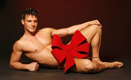 gay-christmas-gift-2-1
