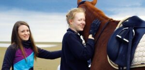 girls-horses-treut-lesbian-film-outview-740x357