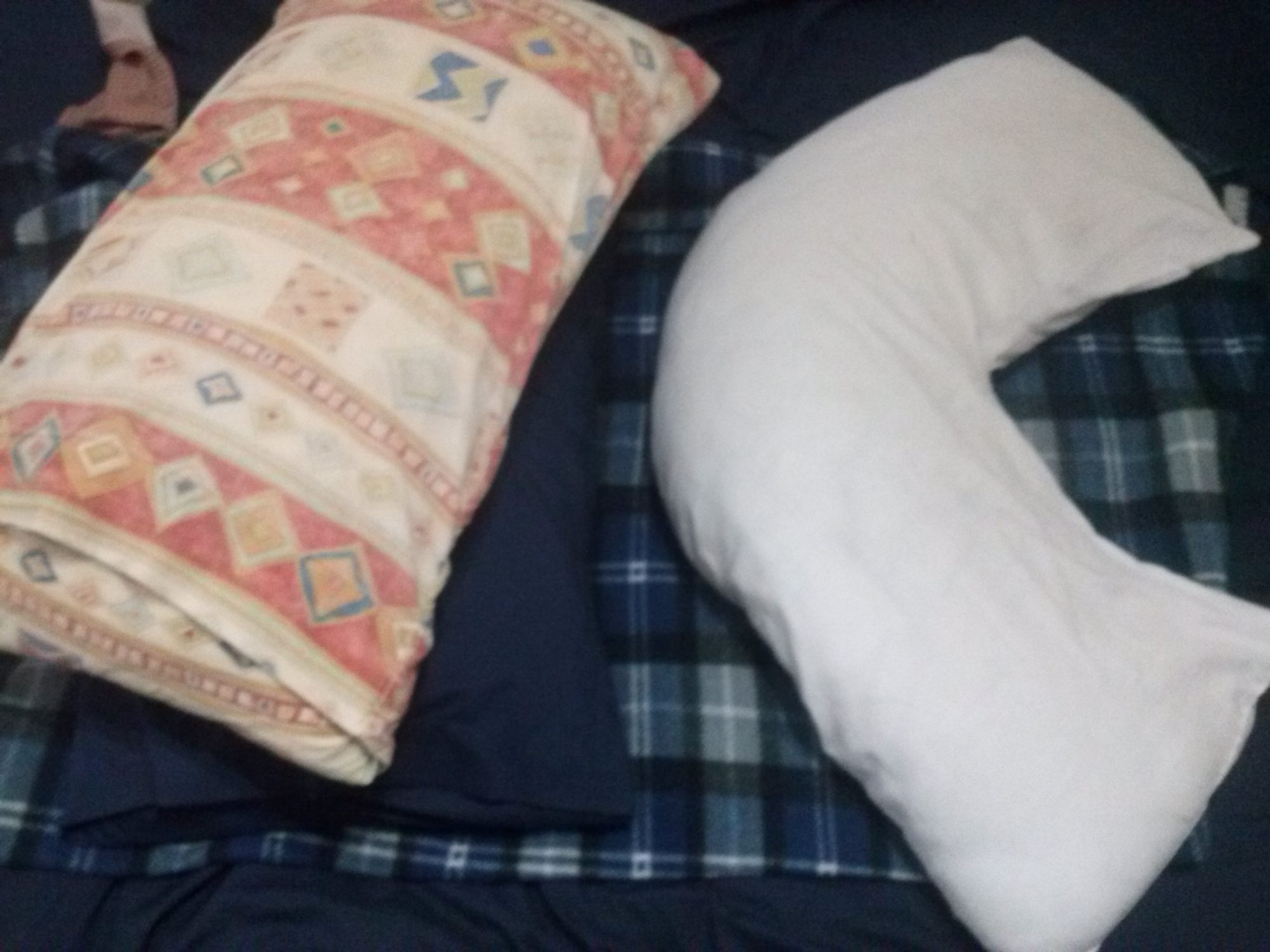 03 pillows
