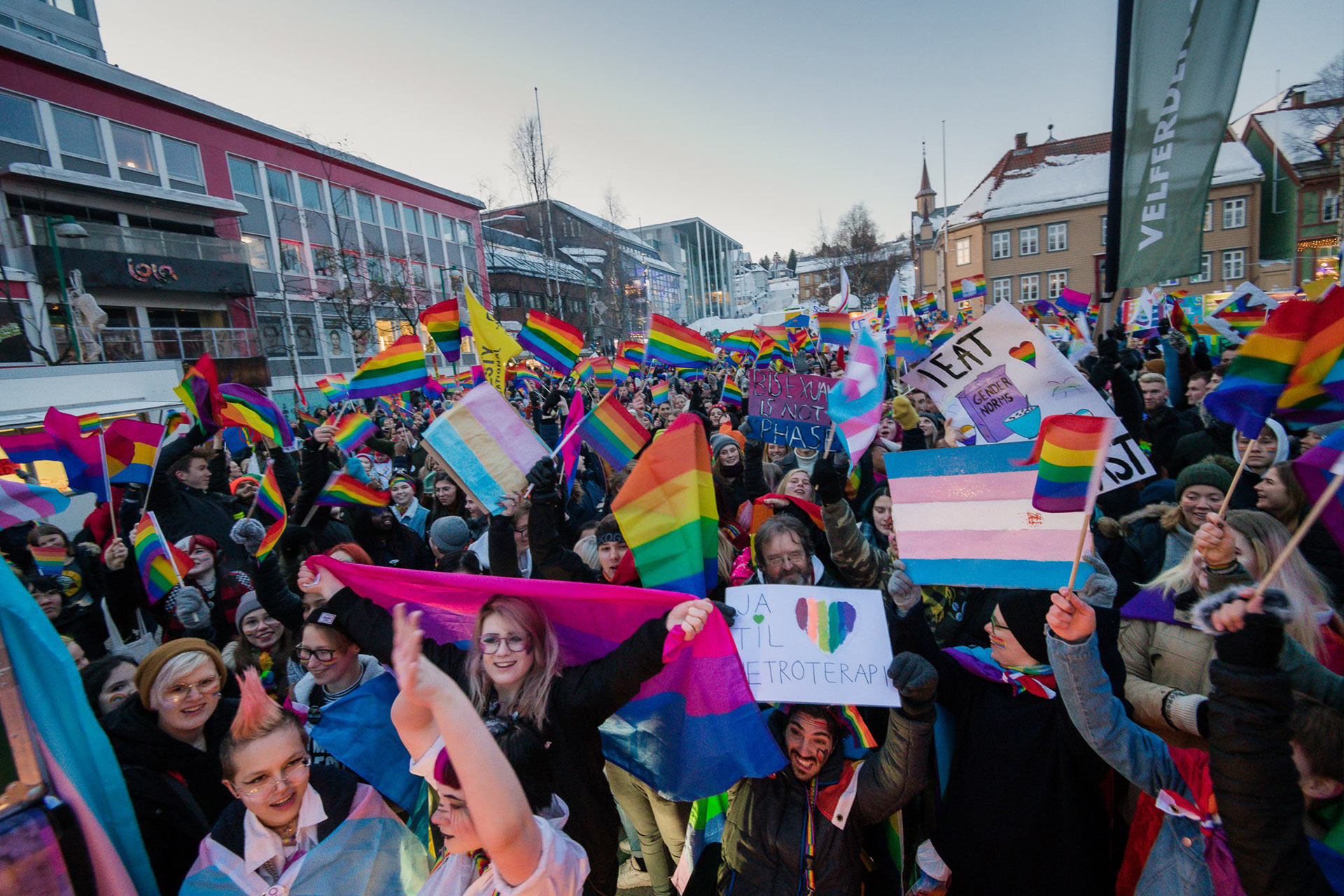 Παραμυθένιες εικόνες από το Αρκτικό Pride του Tromsø