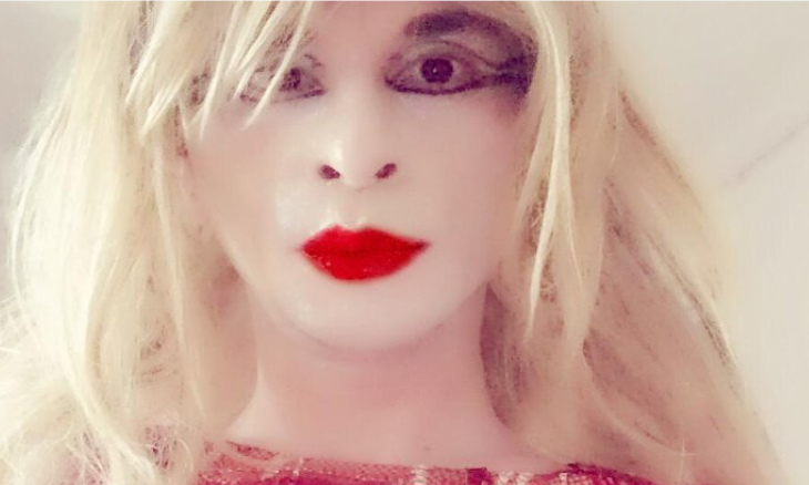 Τρανς γυναίκα παγιδεύτηκε στο σπίτι για μήνες μετά από απειλές