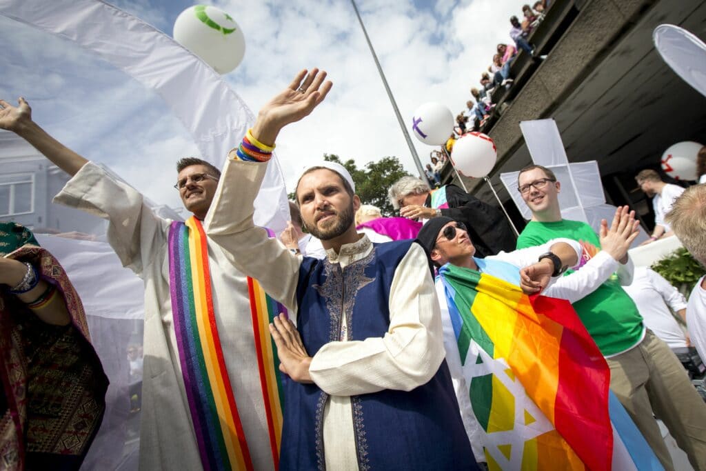 ΛΟΑΤΚΙ ιερείς, Ηνωμένο Βασίλειο