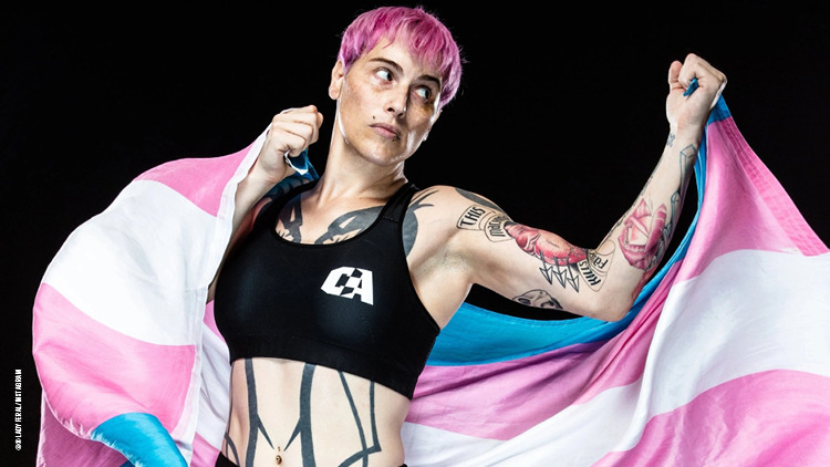 τρανς αγωνίστρια, Alana McLaughlin